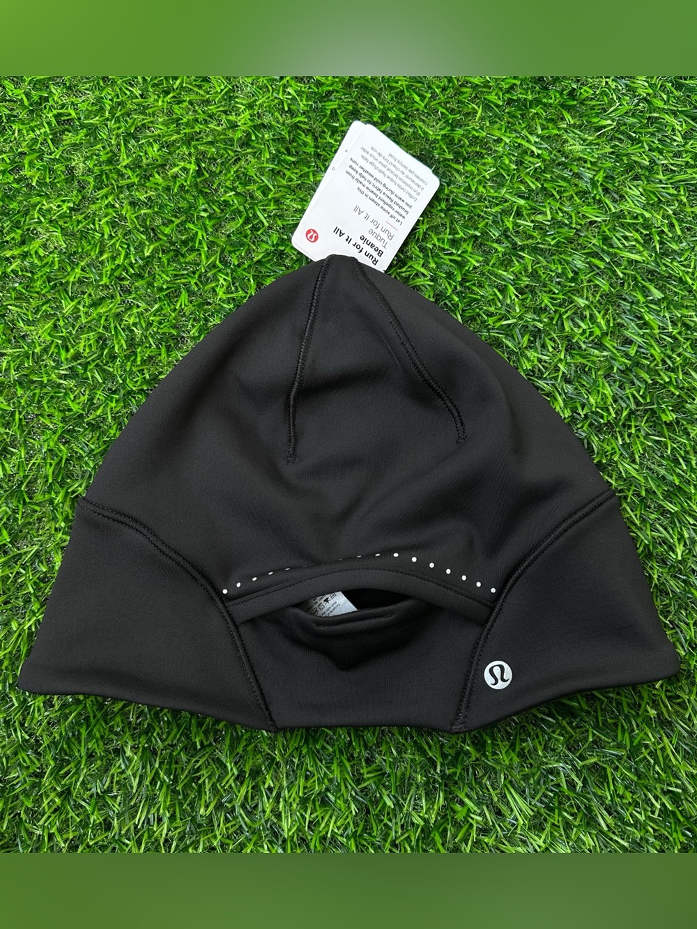 Lululemon Run for It All Black Beanie